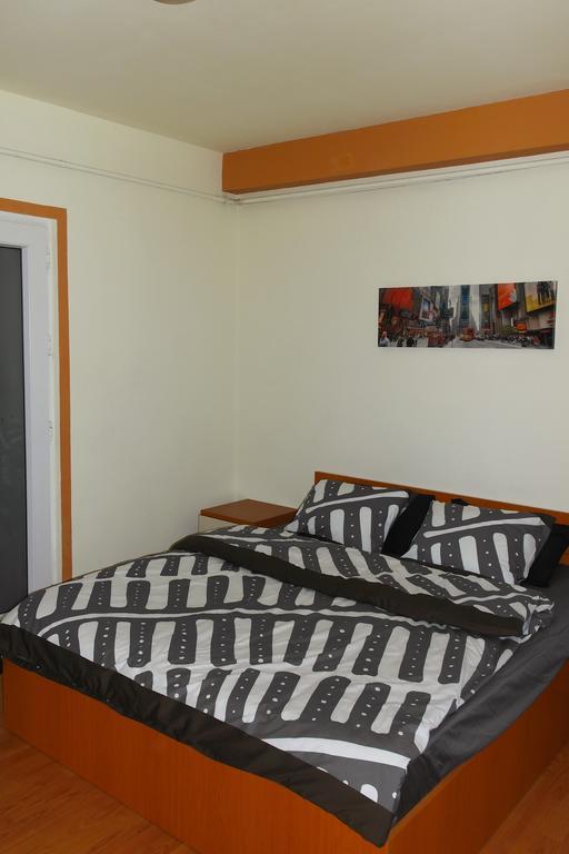 Patria Studio Bucharest Luaran gambar