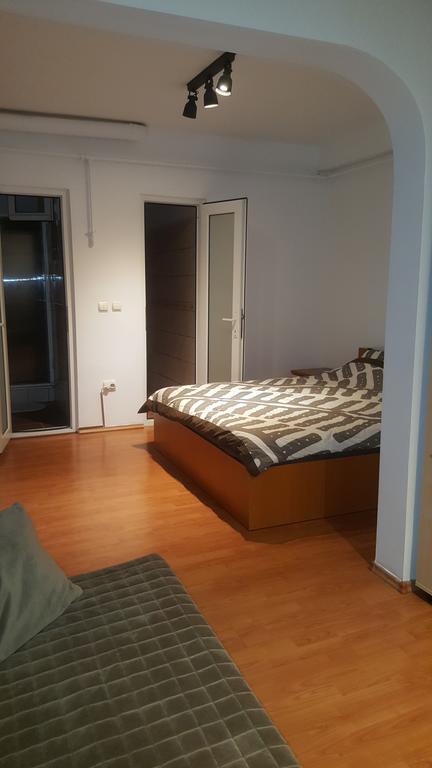 Patria Studio Bucharest Luaran gambar