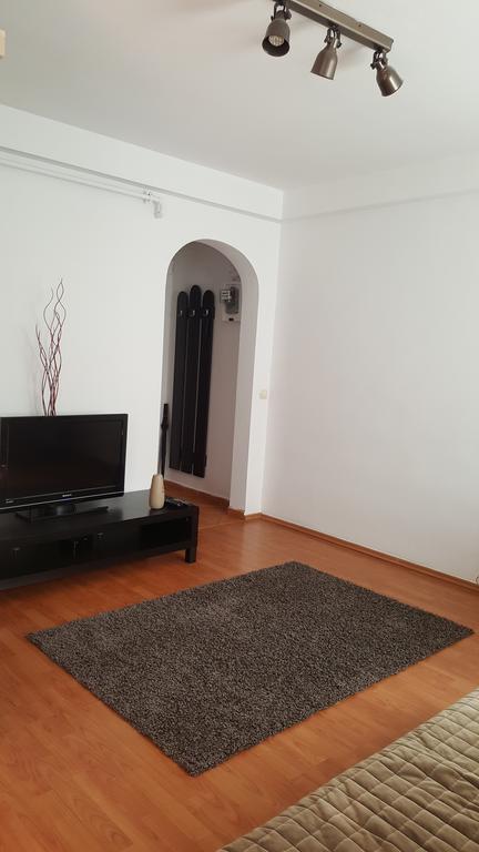 Patria Studio Bucharest Luaran gambar