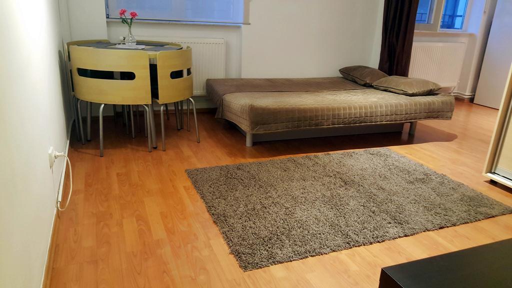 Patria Studio Bucharest Luaran gambar