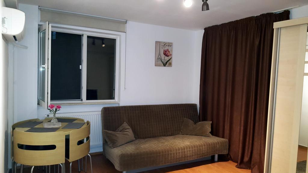 Patria Studio Bucharest Luaran gambar